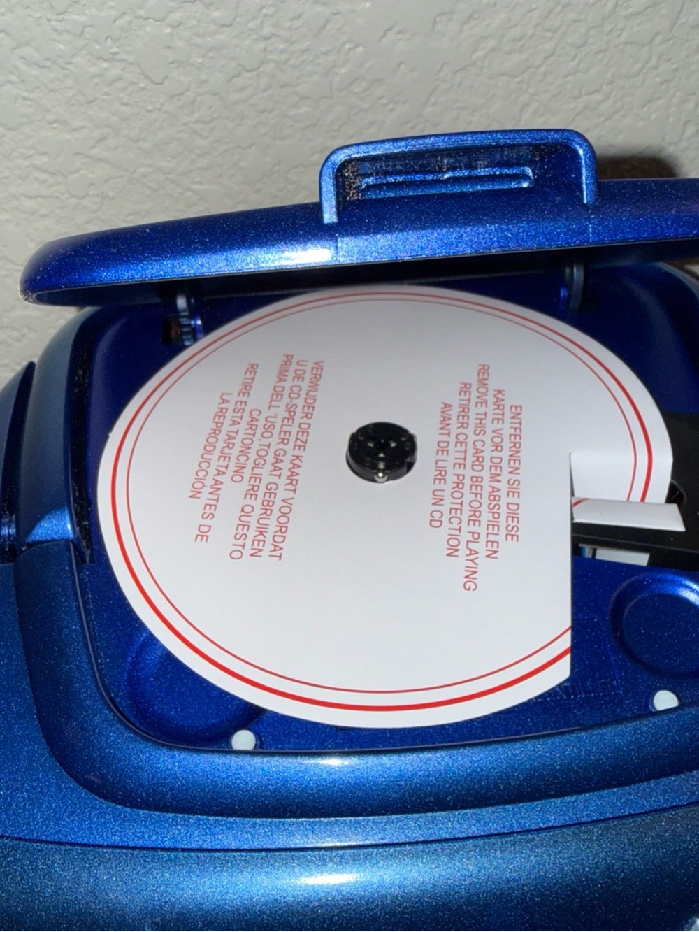 Sylvania Retro CD Player Boombox - Blue - Picture 3 of 8